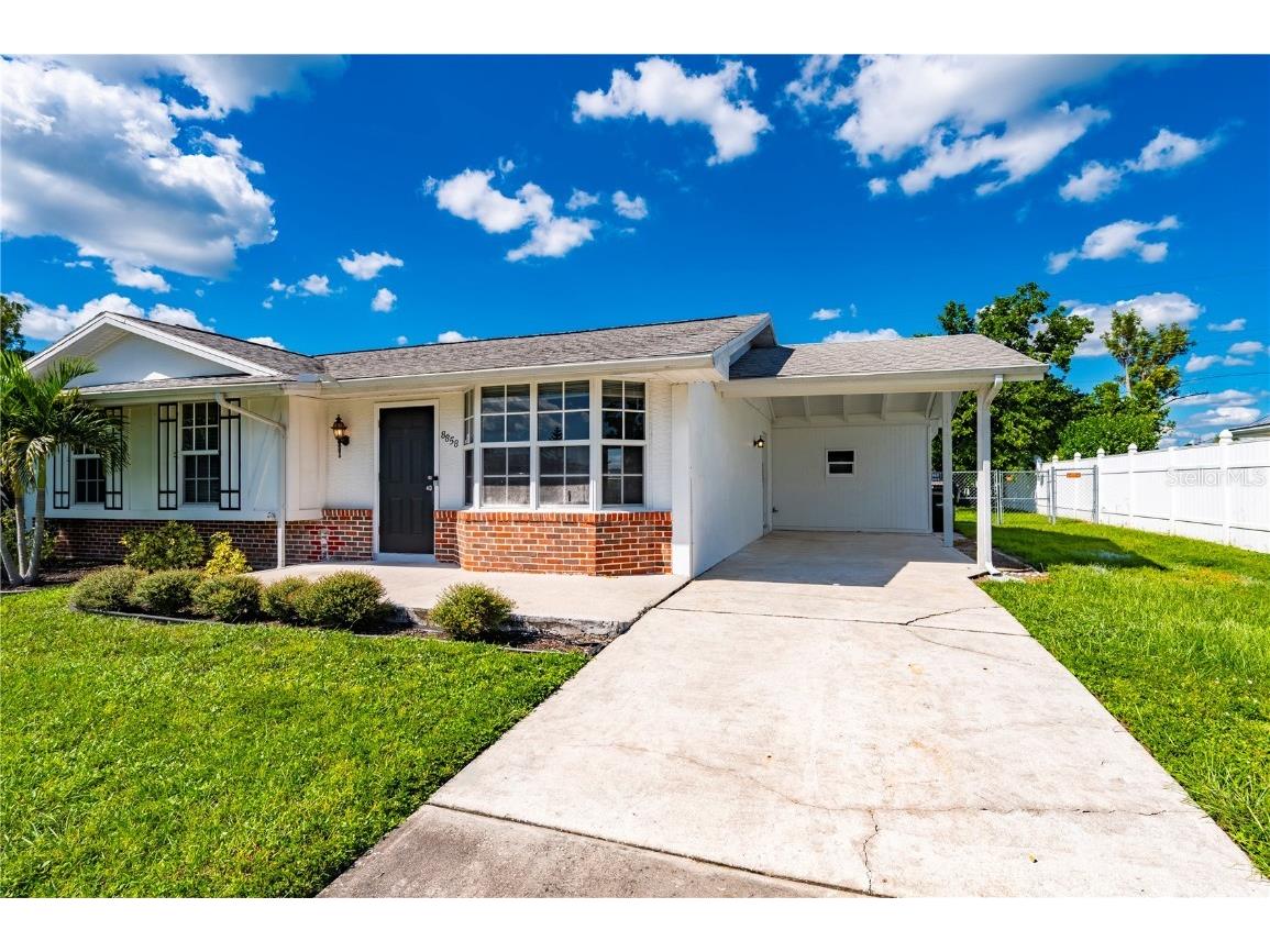 8858 Fay Avenue North Port FL 34287 A4668832 image1