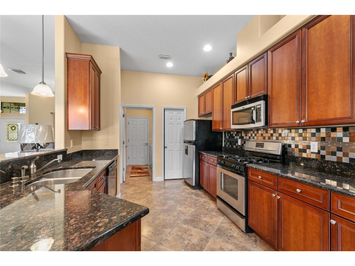 8860 Bridgeport Bay Circle Mount Dora FL 32757 - LAKES OF MOUNT DORA G5103304 image15