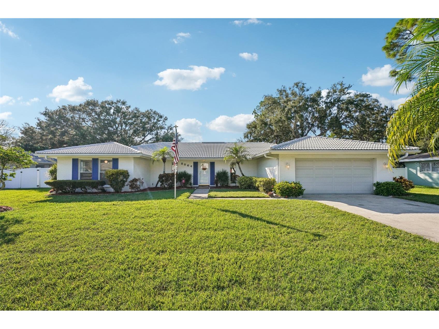 8864 15th Way N Saint Petersburg FL 33702 A4668644 image1