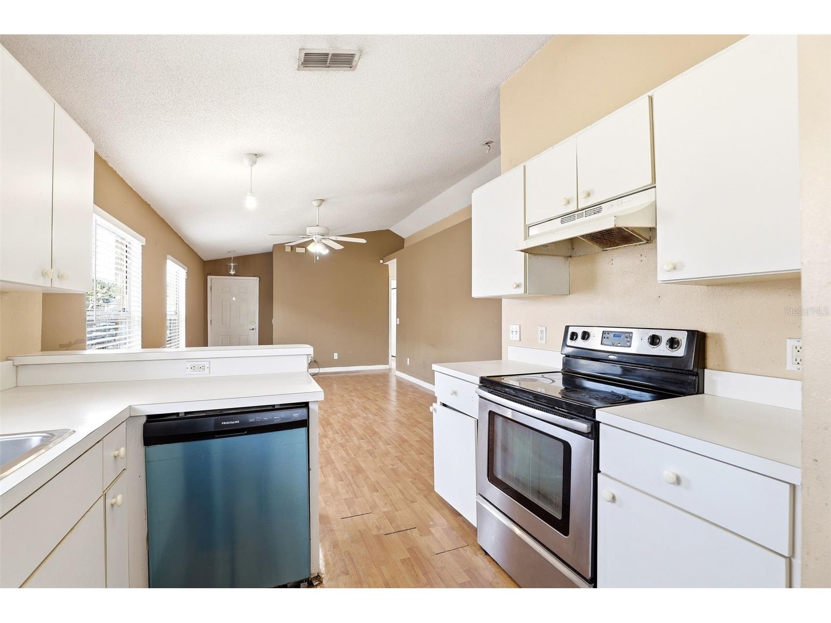 8865 Lambert Lane Orlando FL 32825 N6144073 image13