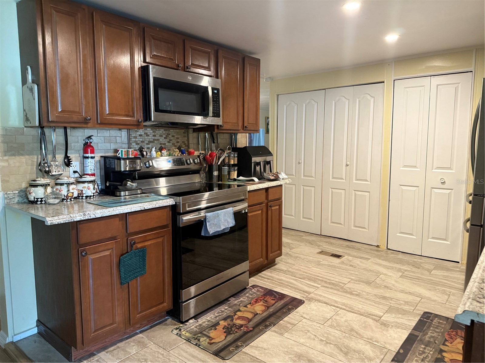 8869 Highpoint Boulevard Brooksville FL 34613 TB8415476 image7