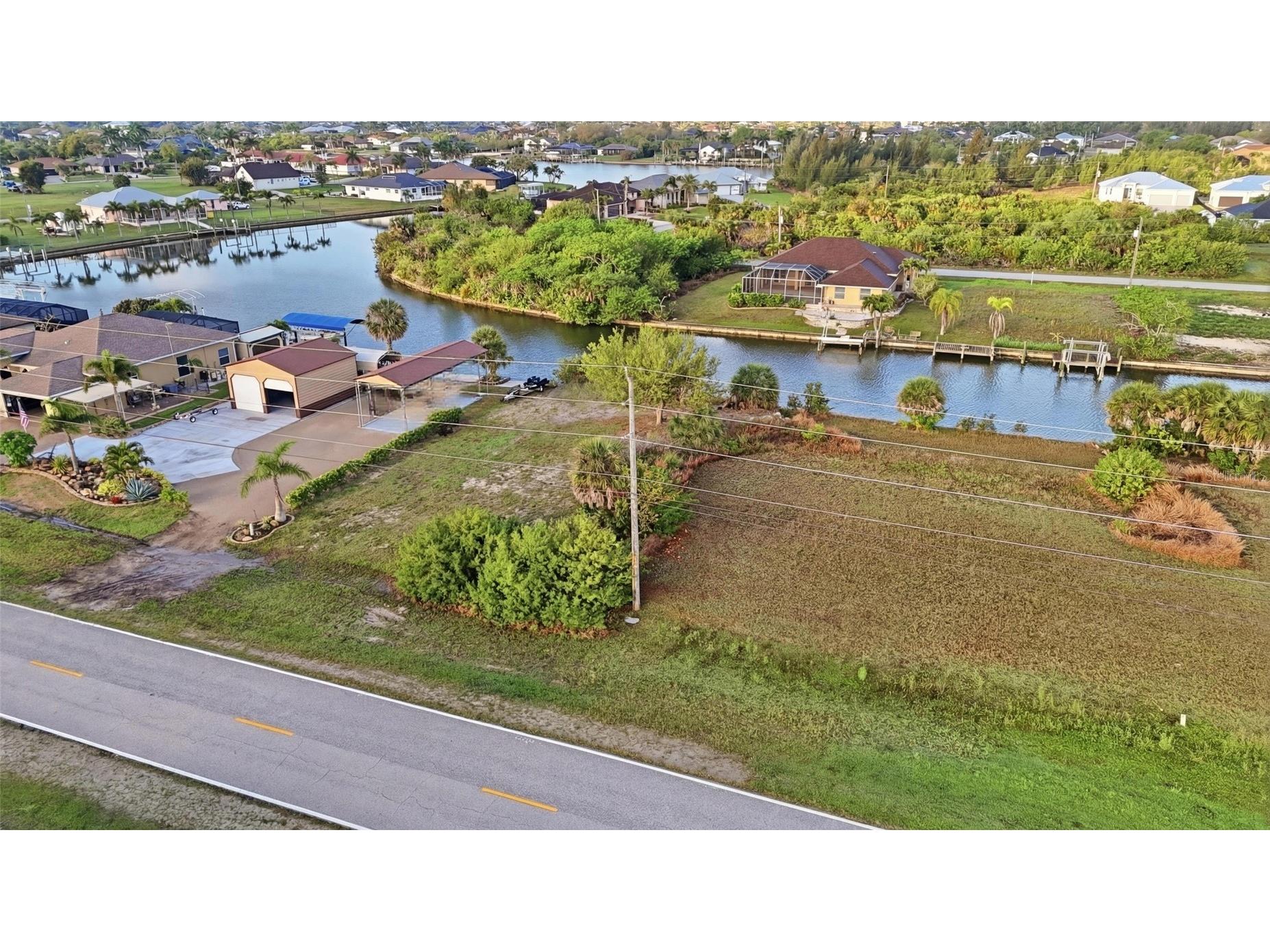 8869 St Paul Drive Port Charlotte FL 33981 - CLYDE WATERWAY C7523707 image2