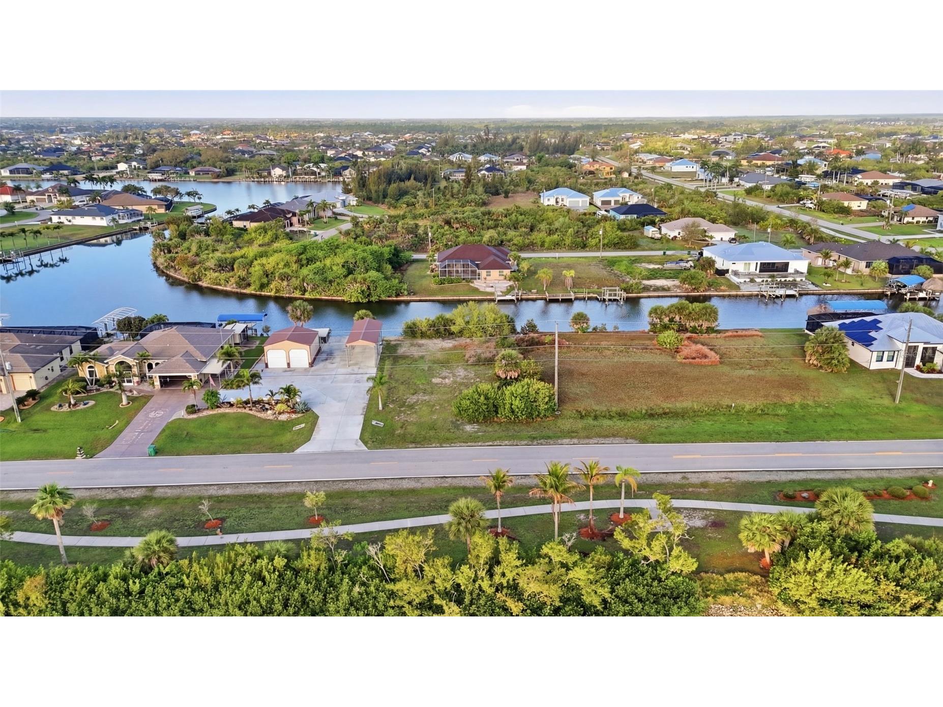 8869 St Paul Drive Port Charlotte FL 33981 - CLYDE WATERWAY C7523707 image3