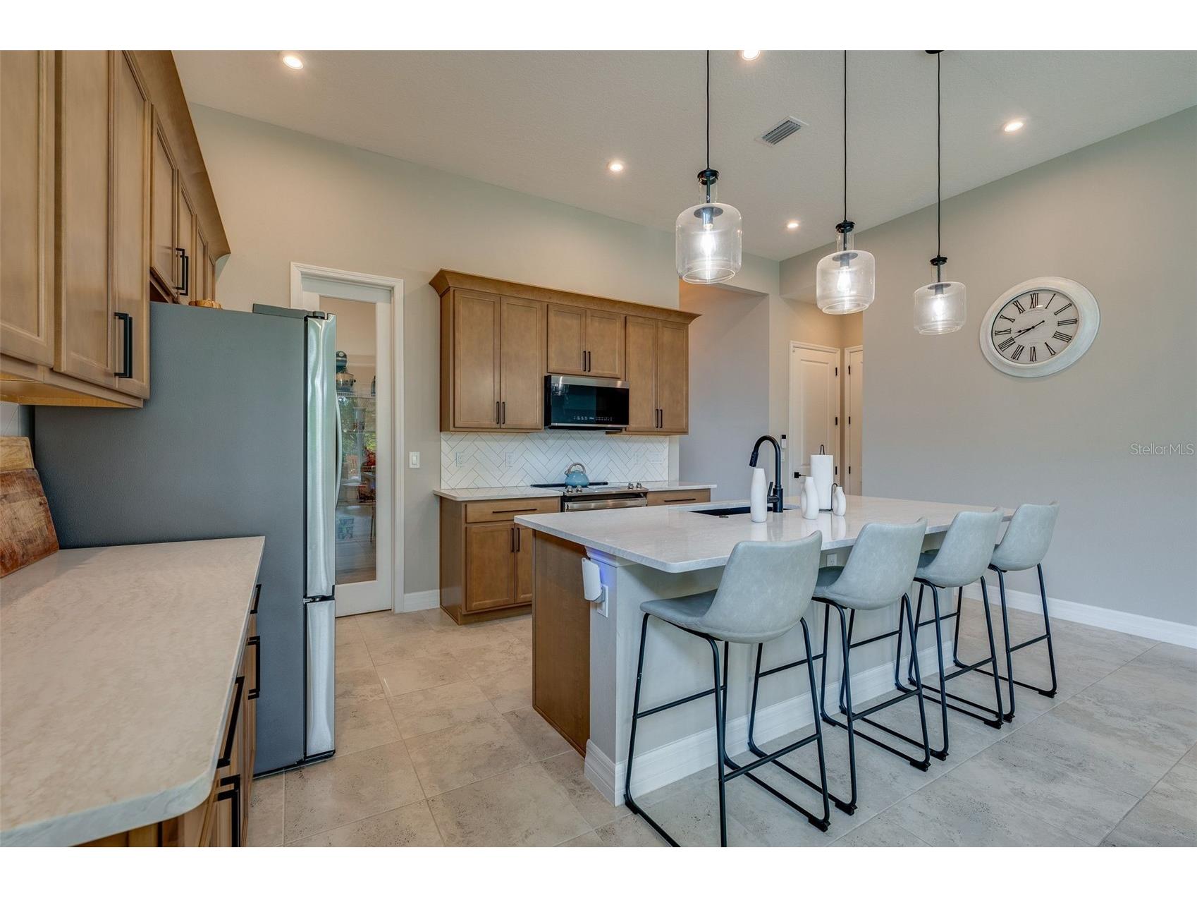 887 Lake Hill Way Deland FL 32724 V4947653 image6