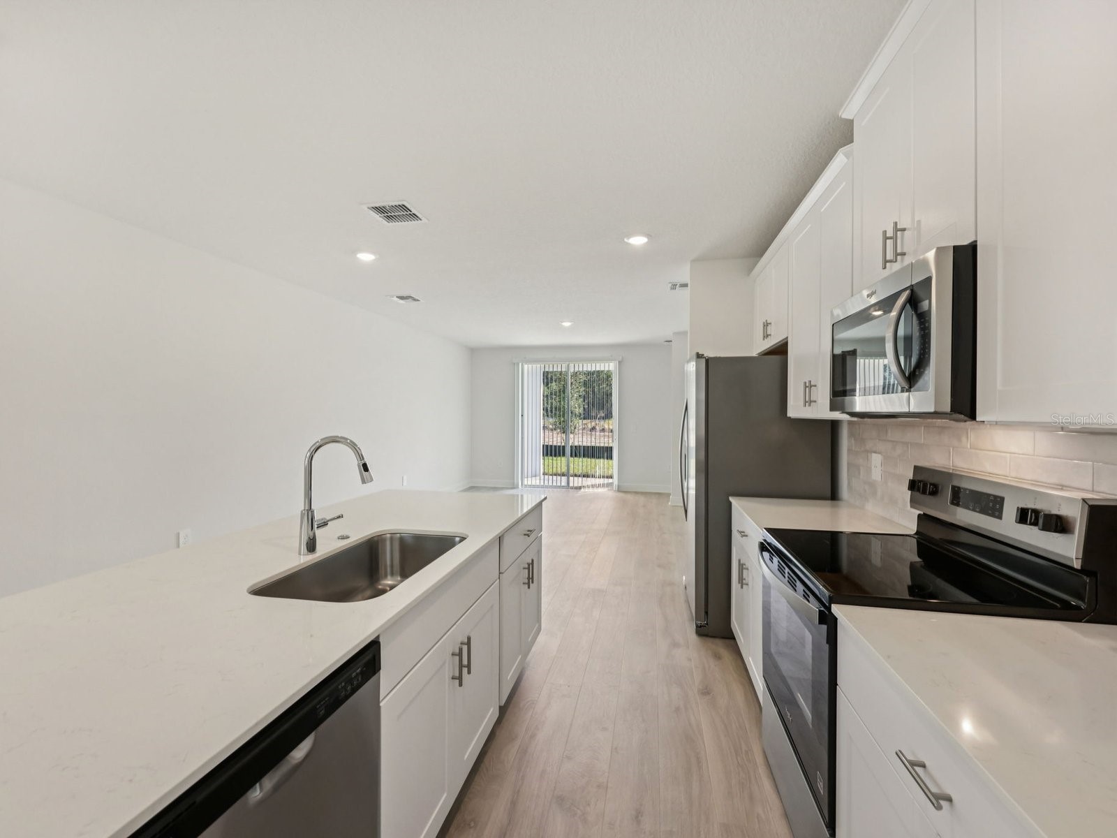 887 Sunshower Drive Lady Lake FL 32159 TB8497866 image5