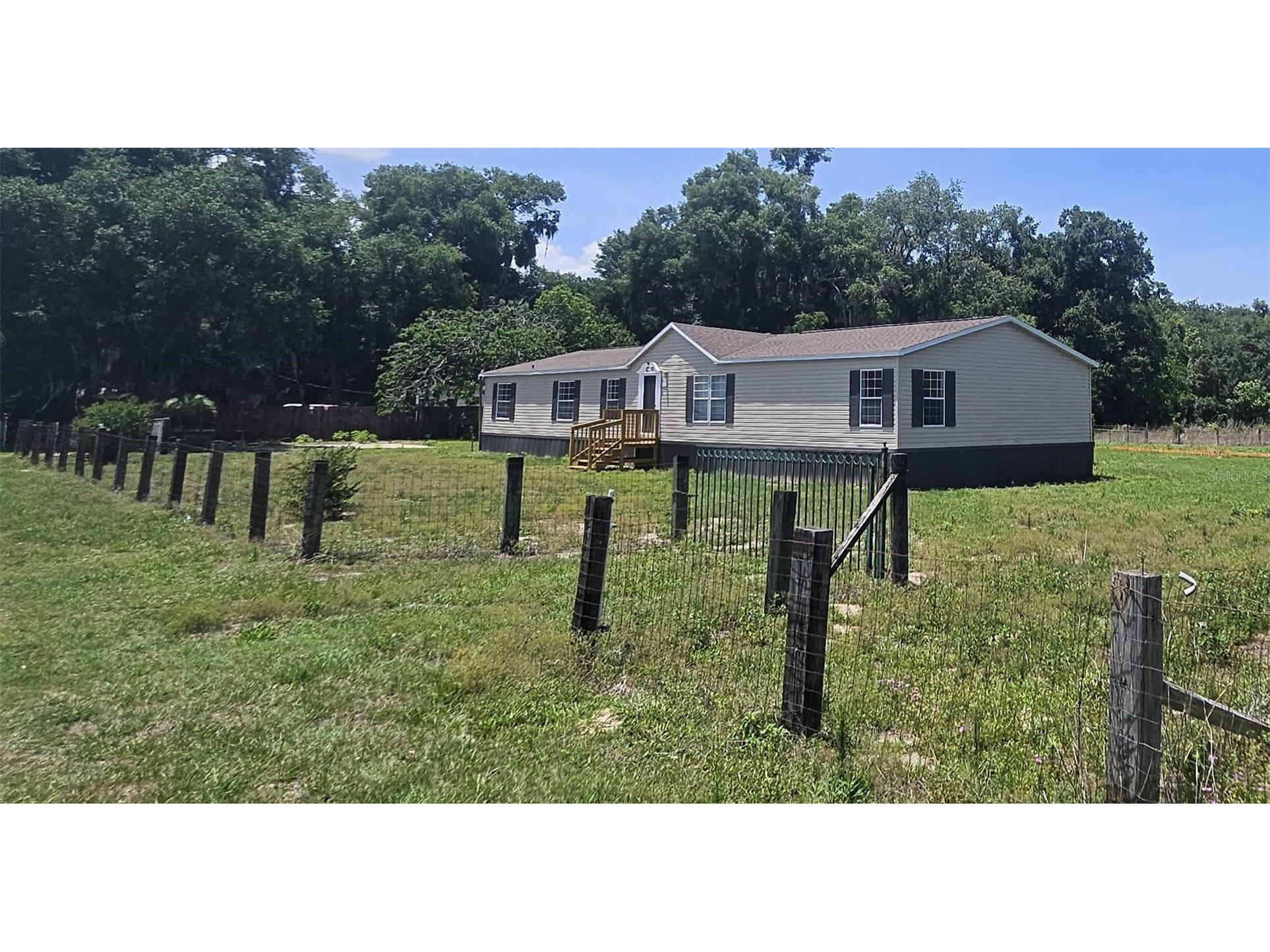 8870 County Road 100b The Villages FL 32162 S5150594 image1