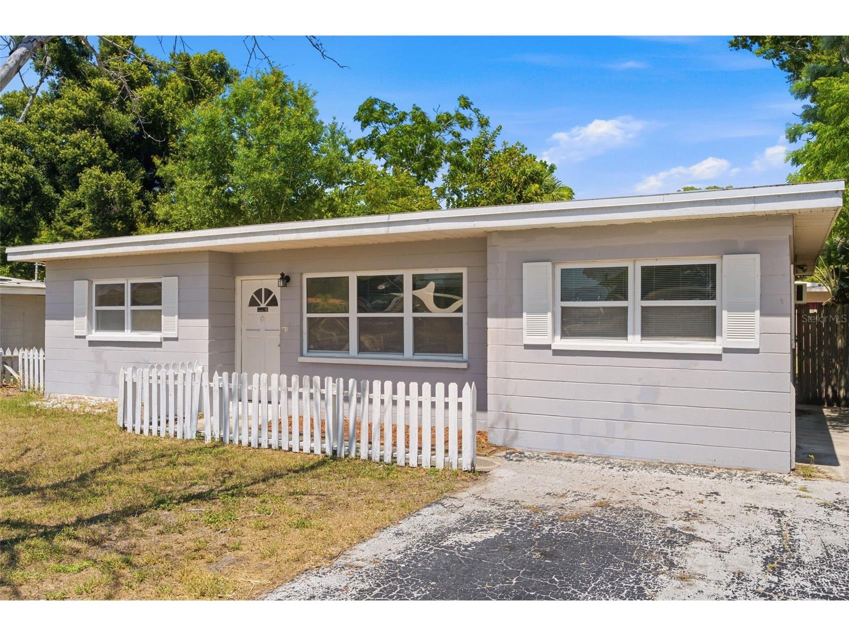 8871 93rd Street Seminole FL 33777 TB8523498 image1