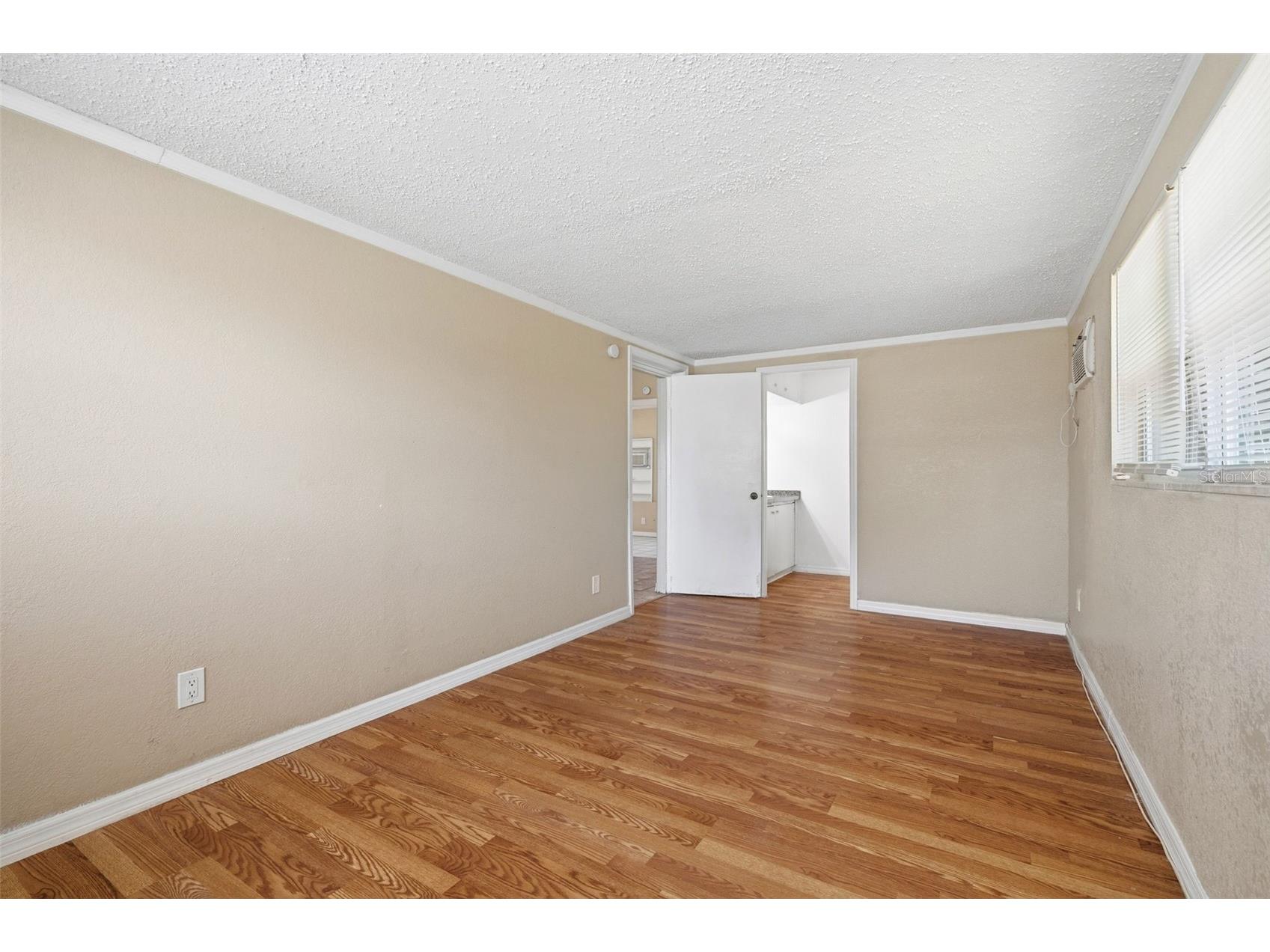 8871 93rd Street Seminole FL 33777 TB8523498 image11