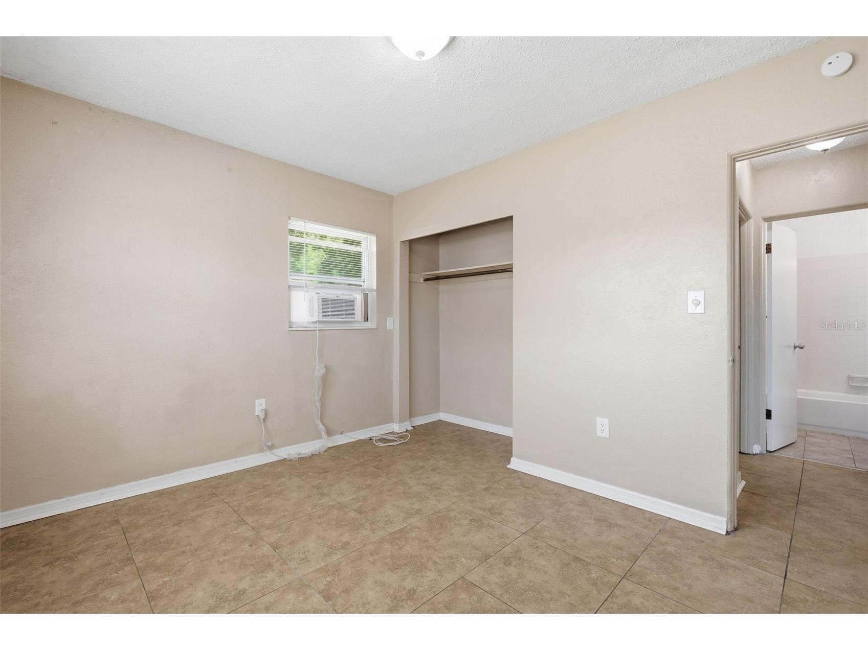 8871 93rd Street Seminole FL 33777 TB8523498 image13