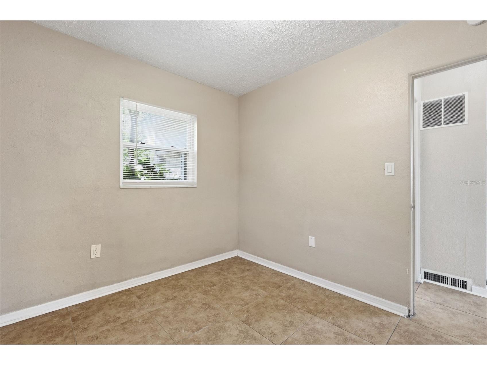 8871 93rd Street Seminole FL 33777 TB8523498 image15