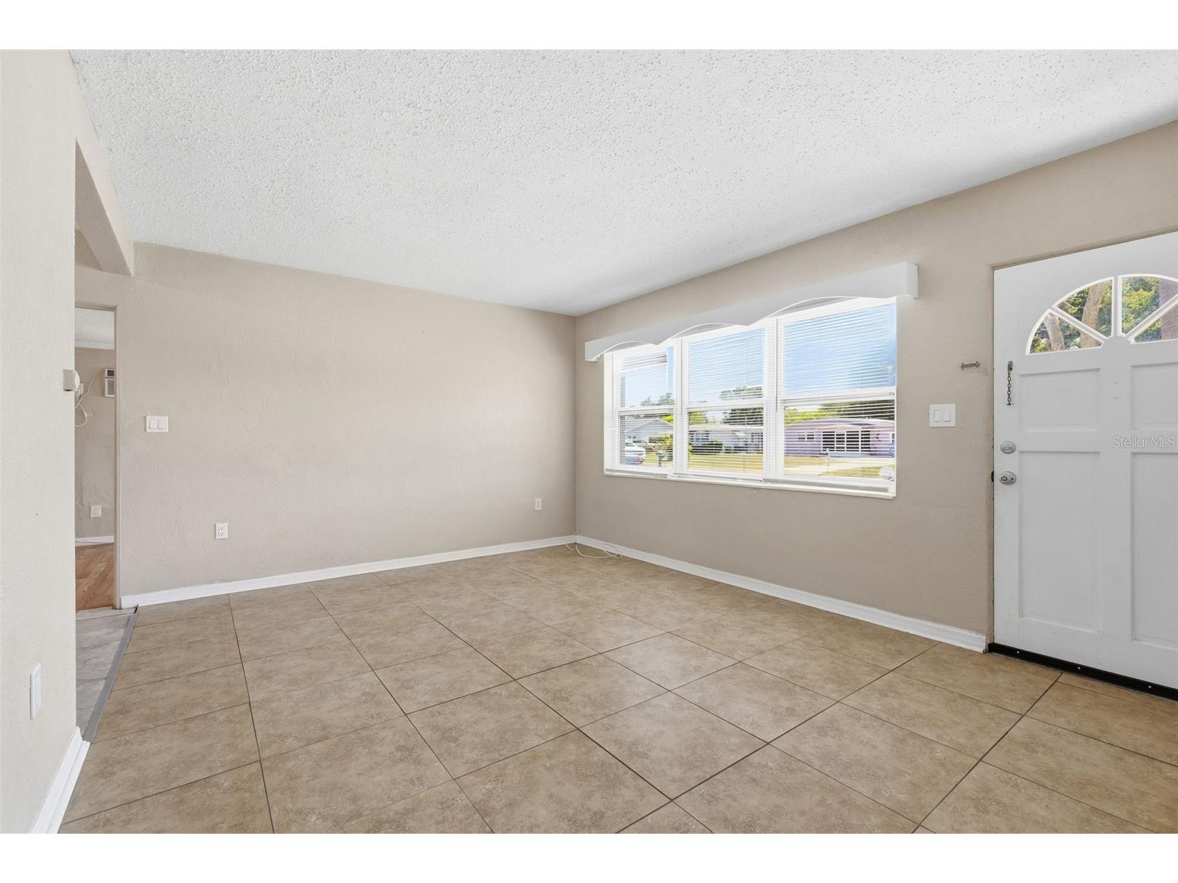 8871 93rd Street Seminole FL 33777 TB8523498 image3