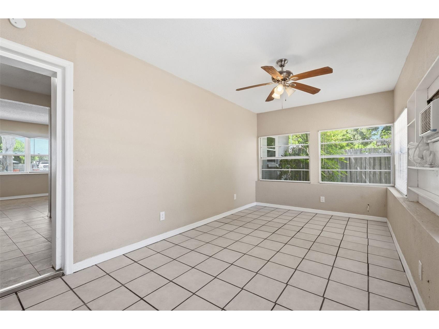 8871 93rd Street Seminole FL 33777 TB8523498 image8