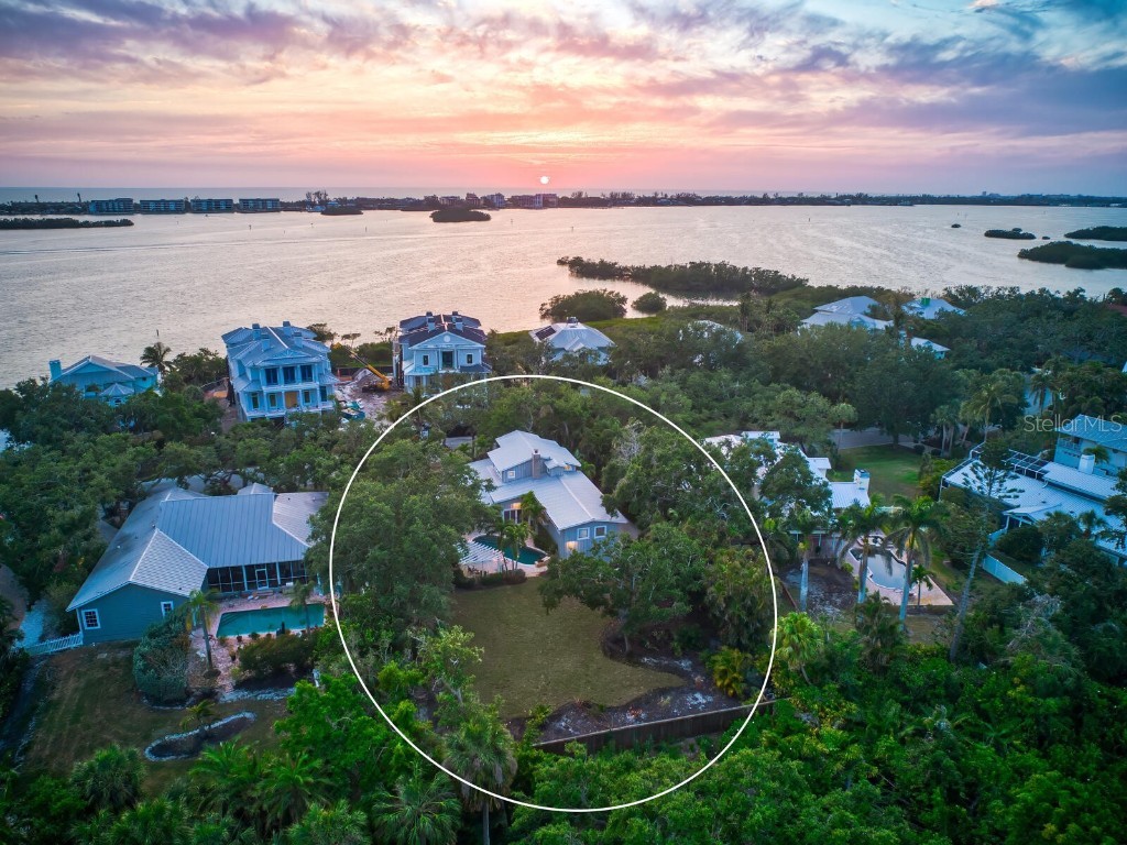 8871 Fishermens Bay Drive Sarasota FL 34231 A4649888 image1