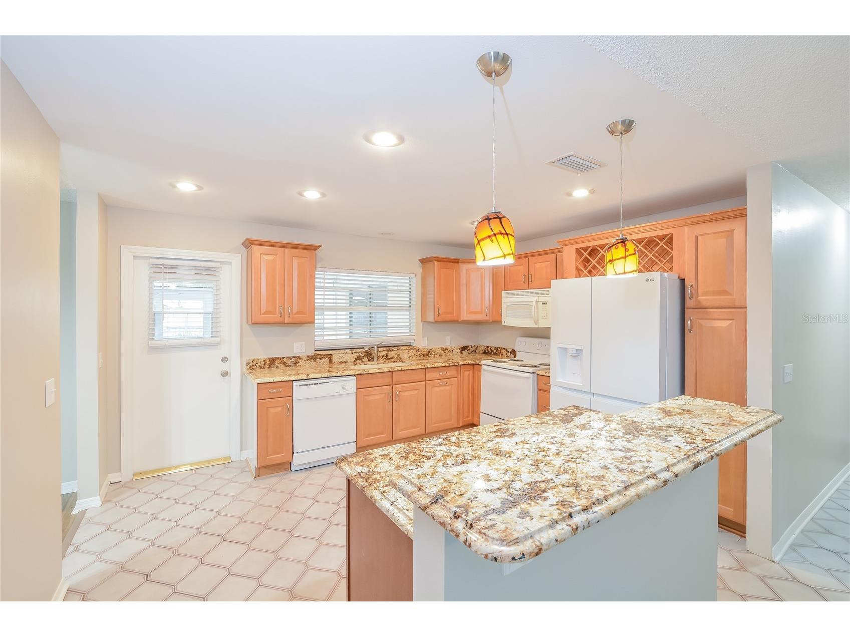 8873 Aspen Avenue Orlando FL 32817 C7527277 image4