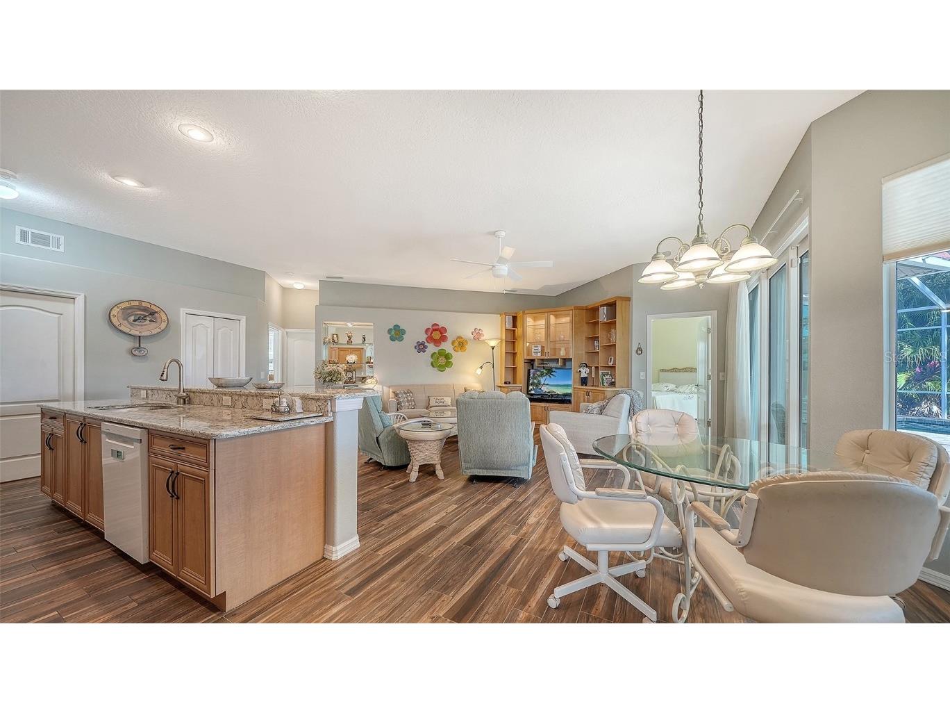 8875 Macgregor Lane Sarasota FL 34238 A4671268 image10