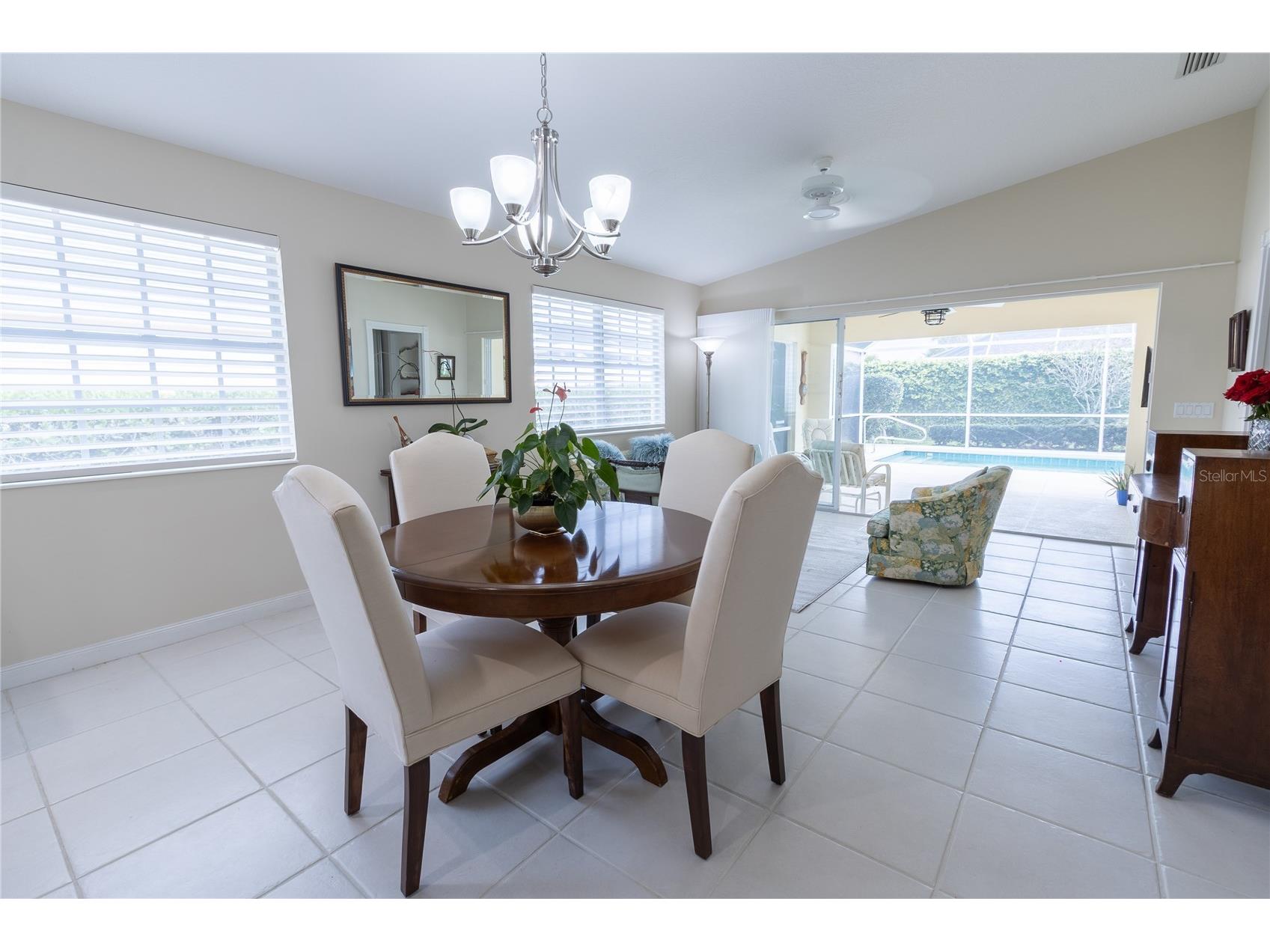 8876 Estepona Court Sarasota FL 34238 A4682408 image10