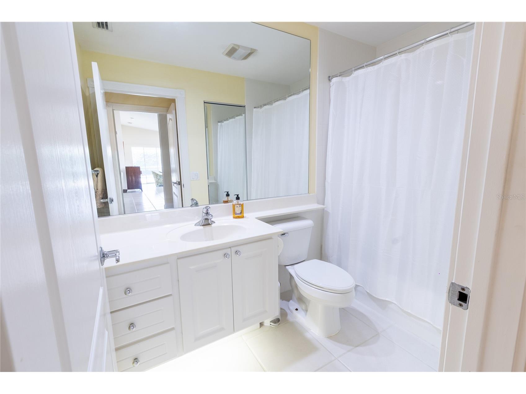 8876 Estepona Court Sarasota FL 34238 A4682408 image29
