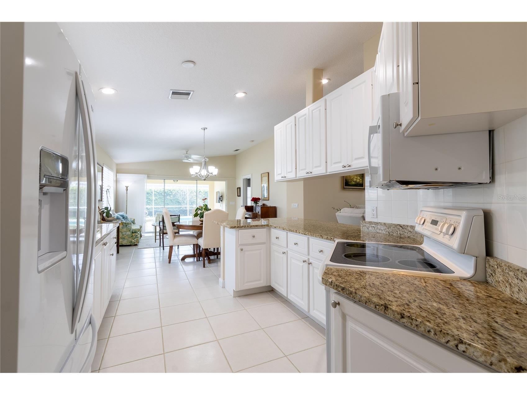 8876 Estepona Court Sarasota FL 34238 A4682408 image3