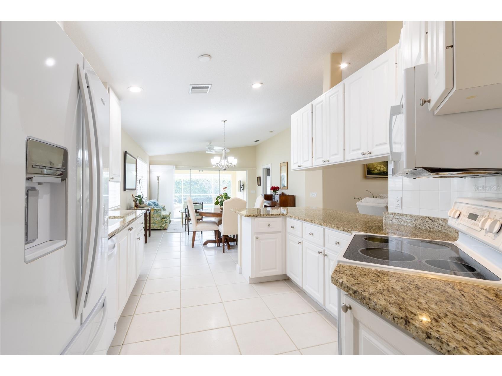 8876 Estepona Court Sarasota FL 34238 A4682408 image5