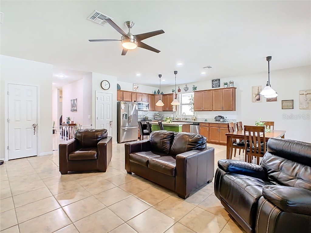 8878 Hinsdale Heights Drive Polk City FL 33868 S5137268 image5