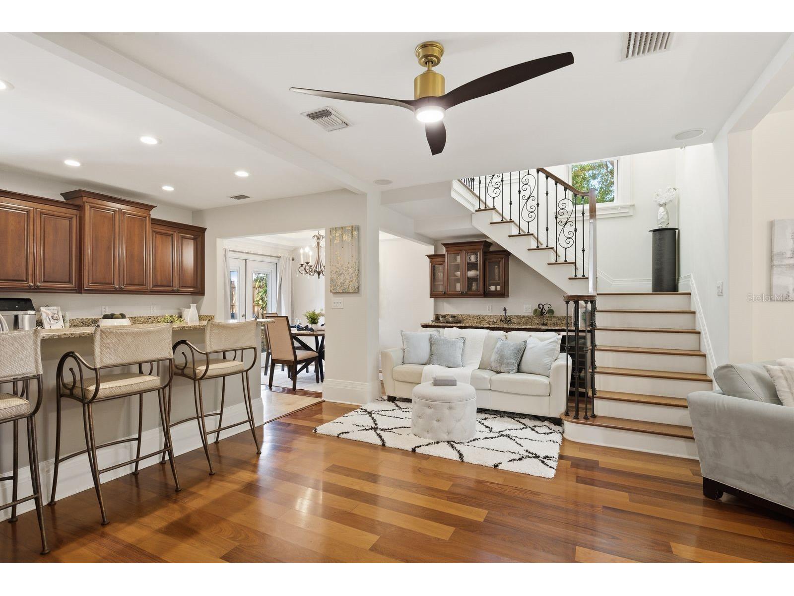 888 16th Avenue N Saint Petersburg FL 33704 TB8512953 image18