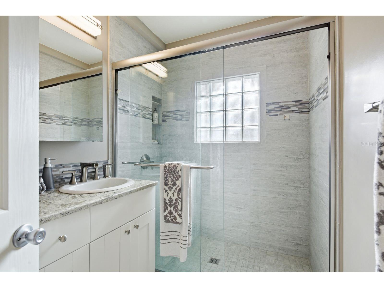 888 16th Avenue N Saint Petersburg FL 33704 TB8512953 image30