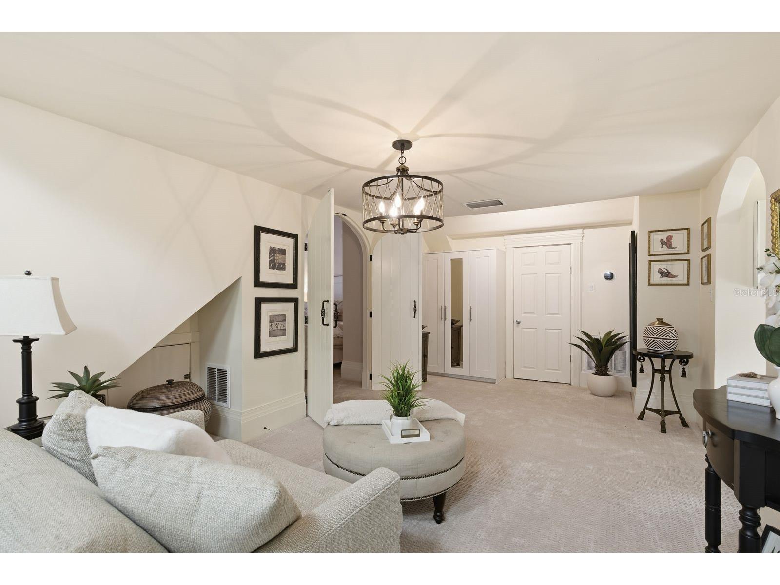 888 16th Avenue N Saint Petersburg FL 33704 TB8512953 image35