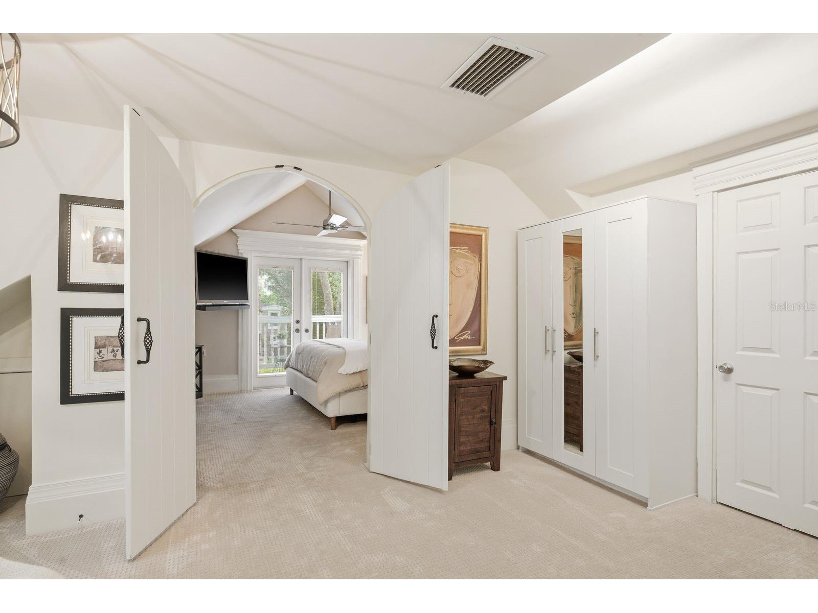 888 16th Avenue N Saint Petersburg FL 33704 TB8512953 image38