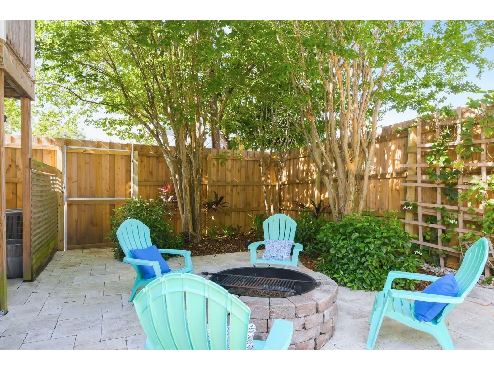 888 16th Avenue N Saint Petersburg FL 33704 TB8512953 image59