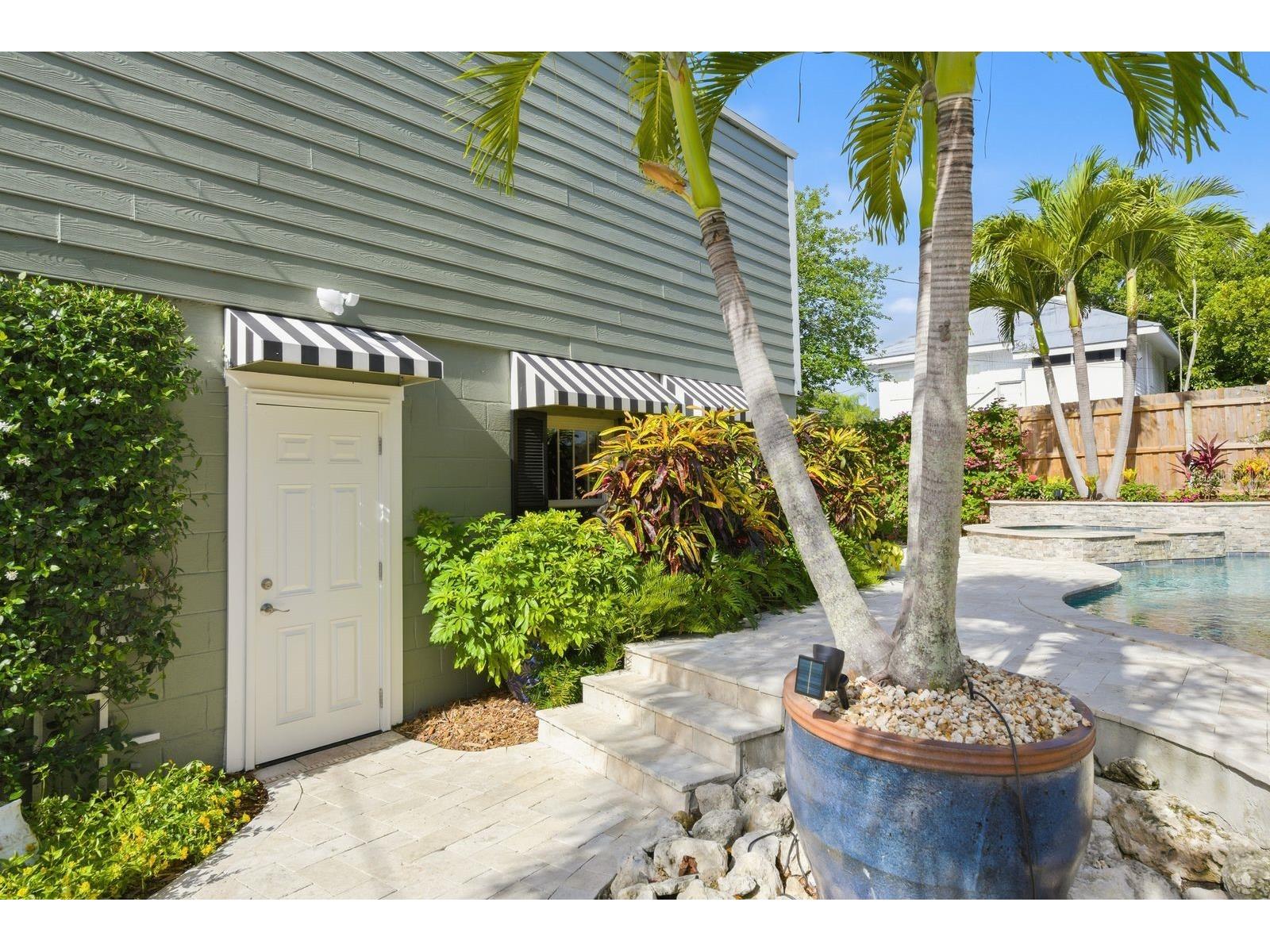 888 16th Avenue N Saint Petersburg FL 33704 TB8512953 image61