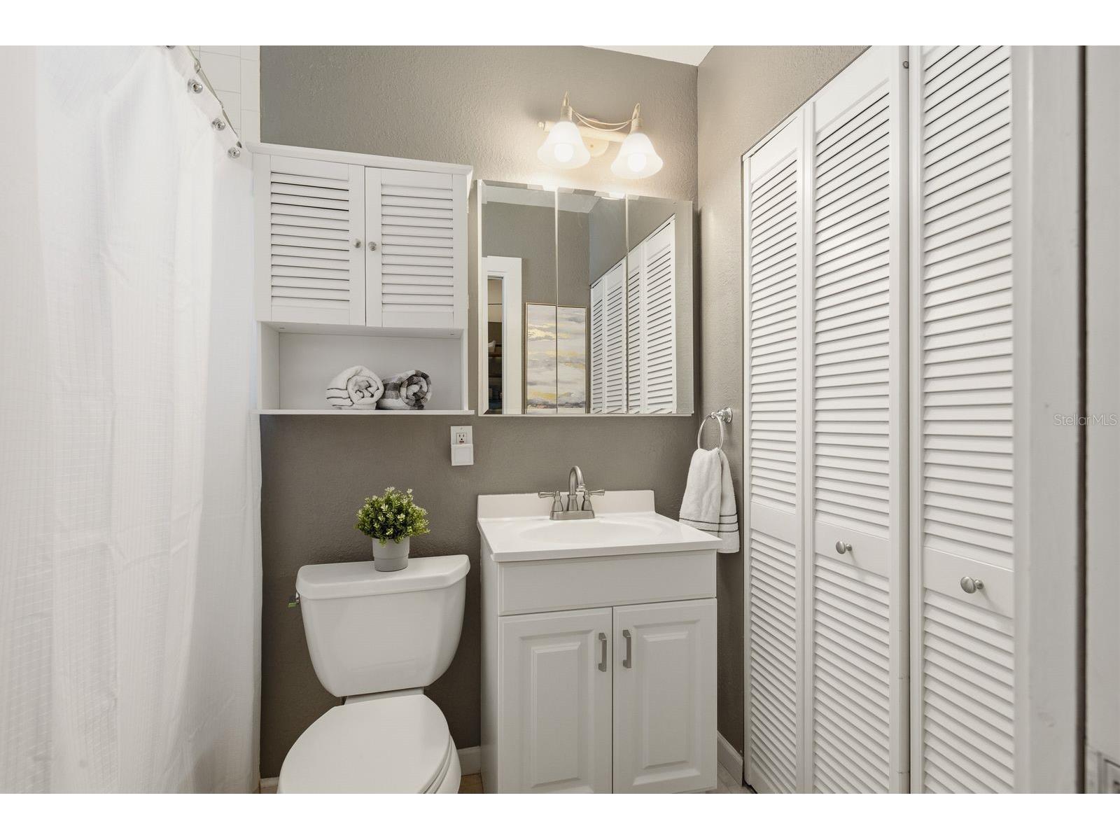 888 16th Avenue N Saint Petersburg FL 33704 TB8512953 image74