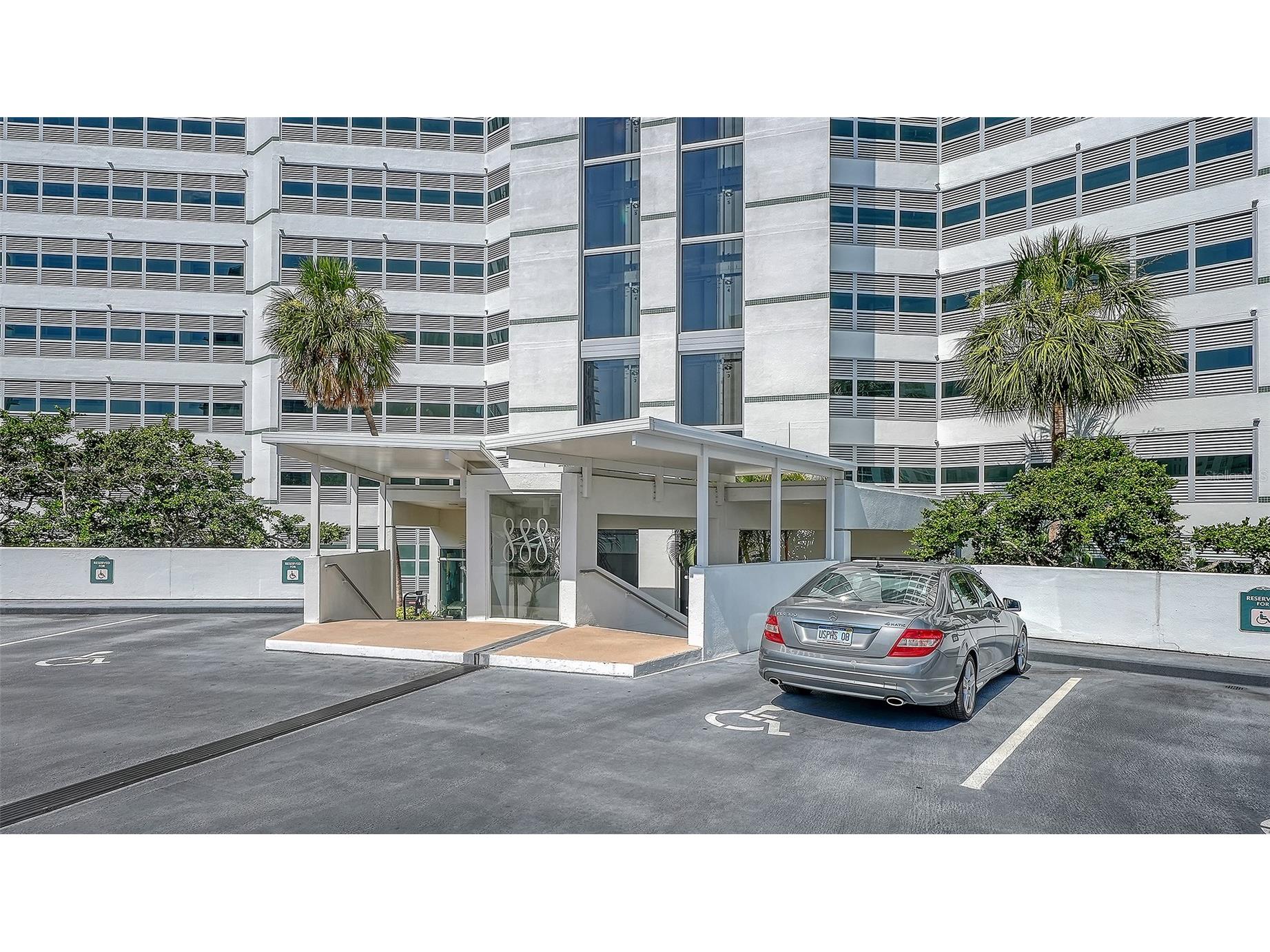 888 Blvd Of The Arts #104 Sarasota FL 34236 - SARASOTA BAY A4699186 image2