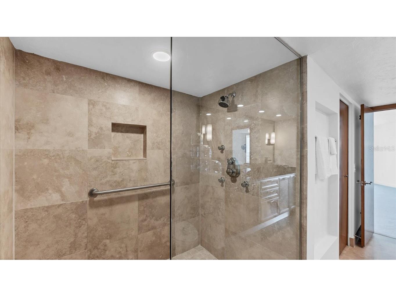 888 Blvd Of The Arts #1408 Sarasota FL 34236 - SARASOTA BAY A4673720 image24