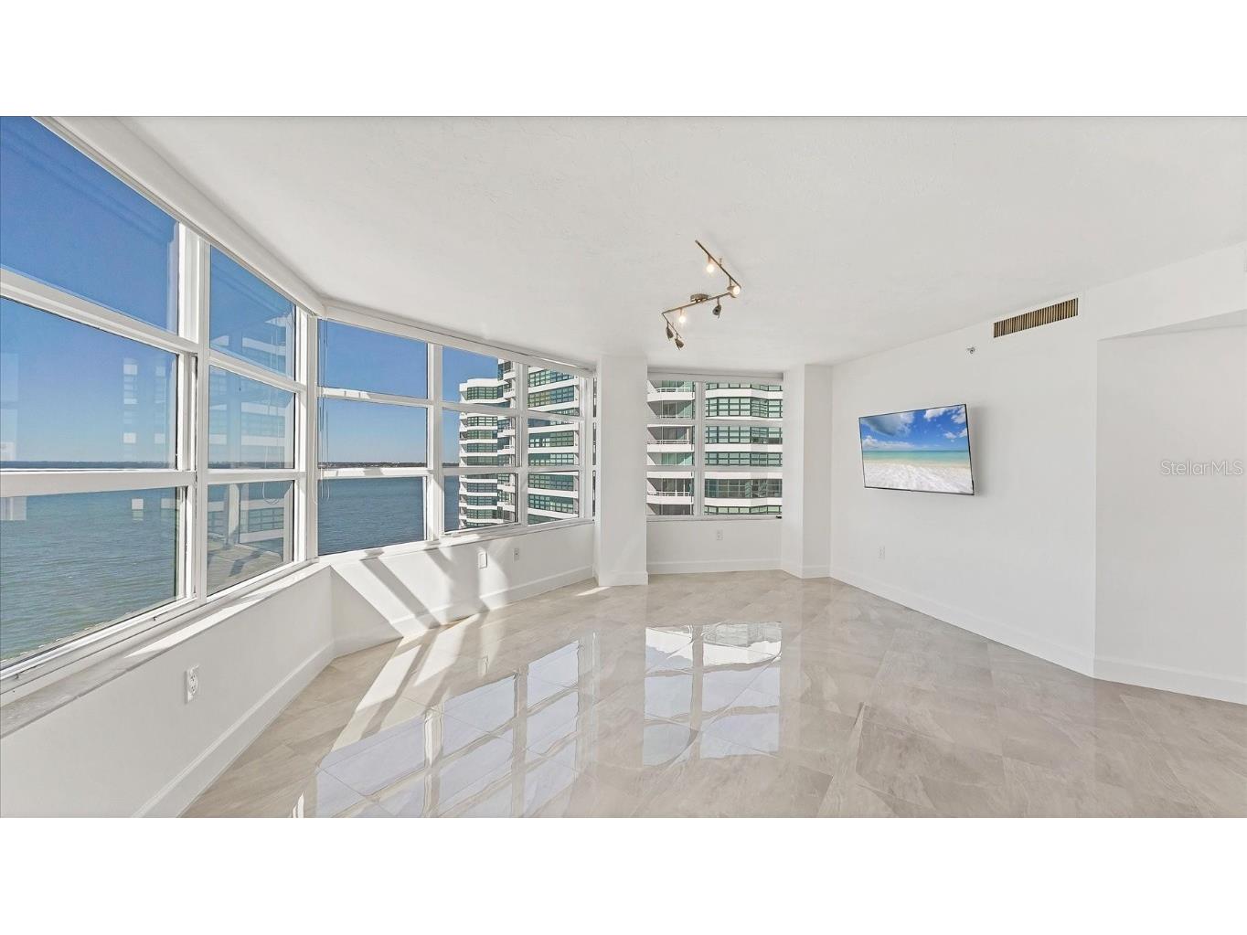 888 Blvd Of The Arts #1408 Sarasota FL 34236 - SARASOTA BAY A4673720 image5