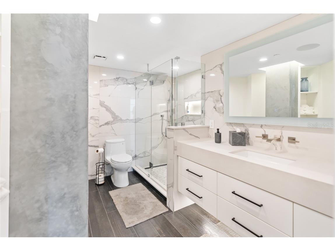 888 Boulevard Of The Arts #1705 Sarasota FL 34236 A4630302 image23