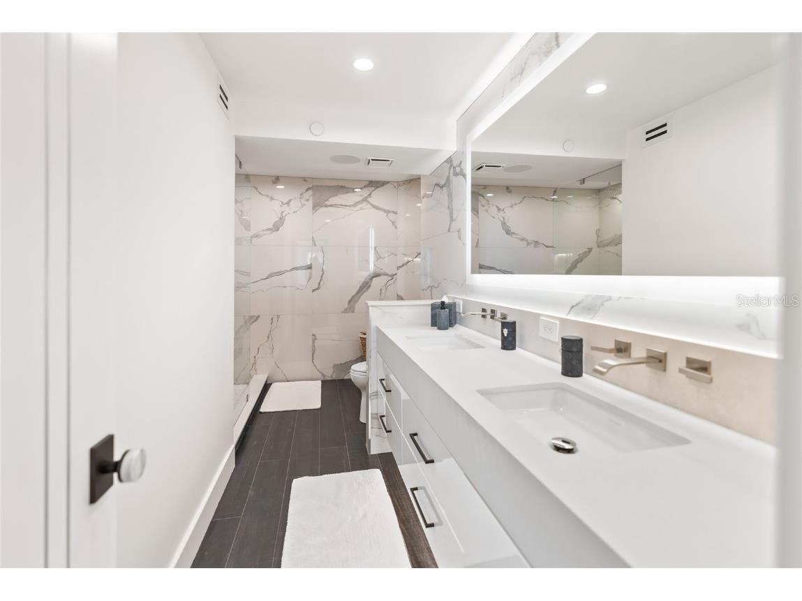 888 Boulevard Of The Arts #1705 Sarasota FL 34236 A4630302 image28