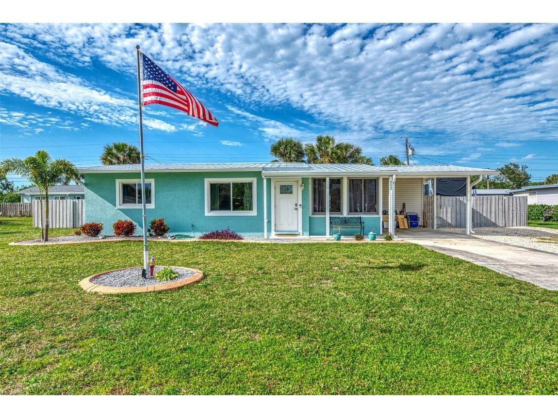 888 E 3rd Street Englewood FL 34223 A4606362 image1