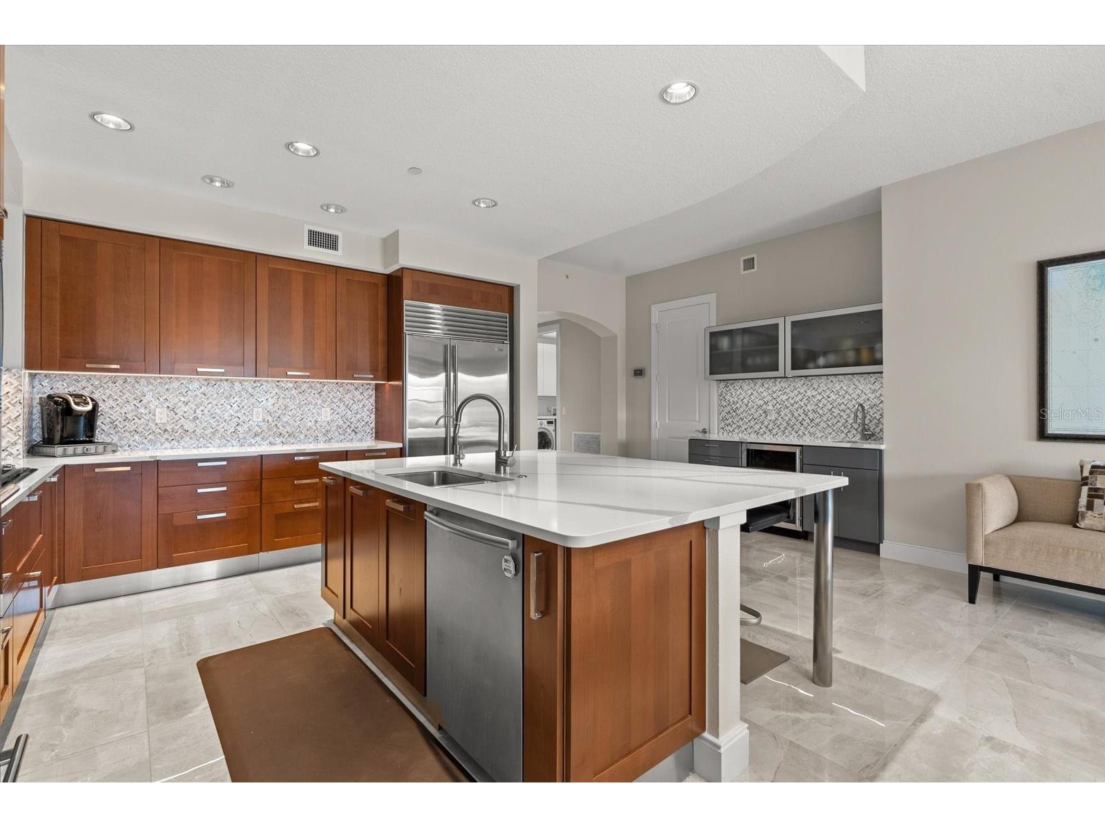 888 S Orange Avenue #2C Sarasota FL 34236 - HUDSON BAYOU A4693764 image6