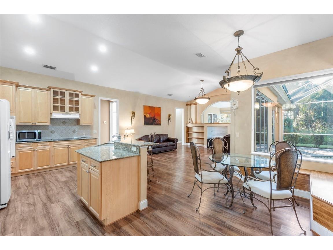 8882 Bloomfield Boulevard Sarasota FL 34238 A4673804 image18