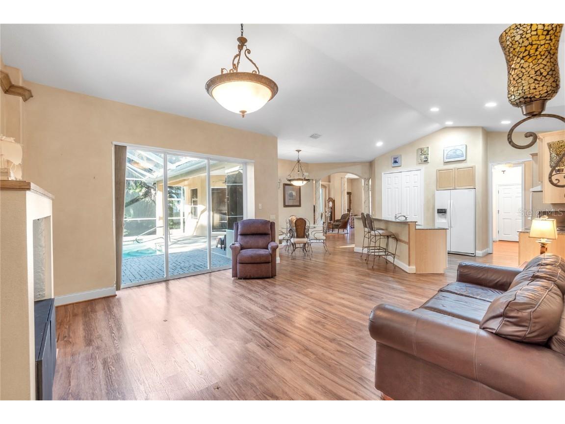 8882 Bloomfield Boulevard Sarasota FL 34238 A4673804 image25