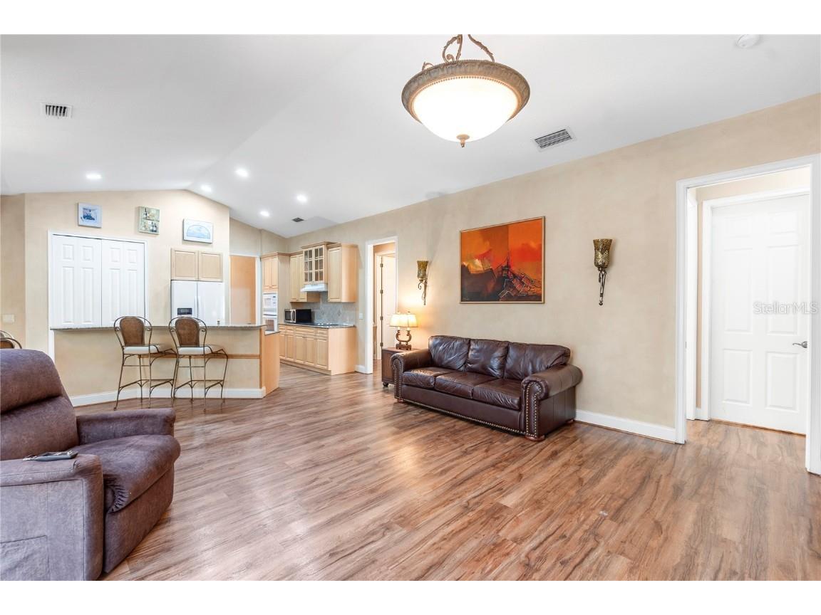 8882 Bloomfield Boulevard Sarasota FL 34238 A4673804 image26