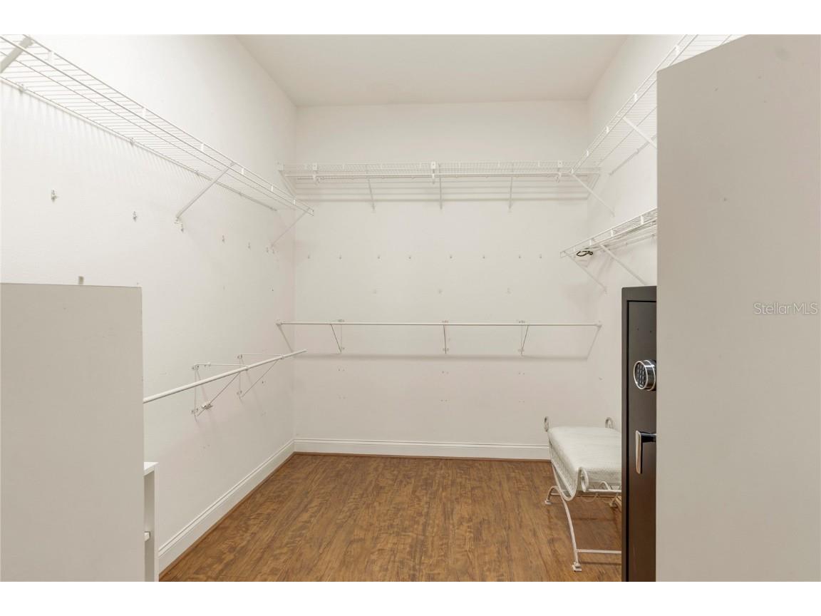 8882 Bloomfield Boulevard Sarasota FL 34238 A4673804 image31