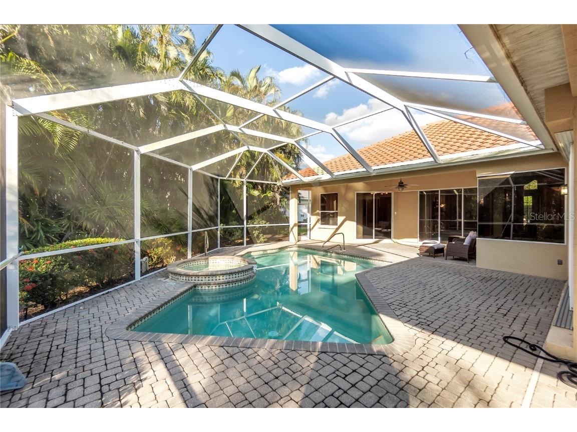 8882 Bloomfield Boulevard Sarasota FL 34238 A4673804 image8