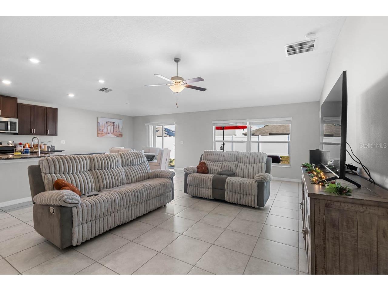 889 Calico Scallop Street Ruskin FL 33570 TB8499774 image3