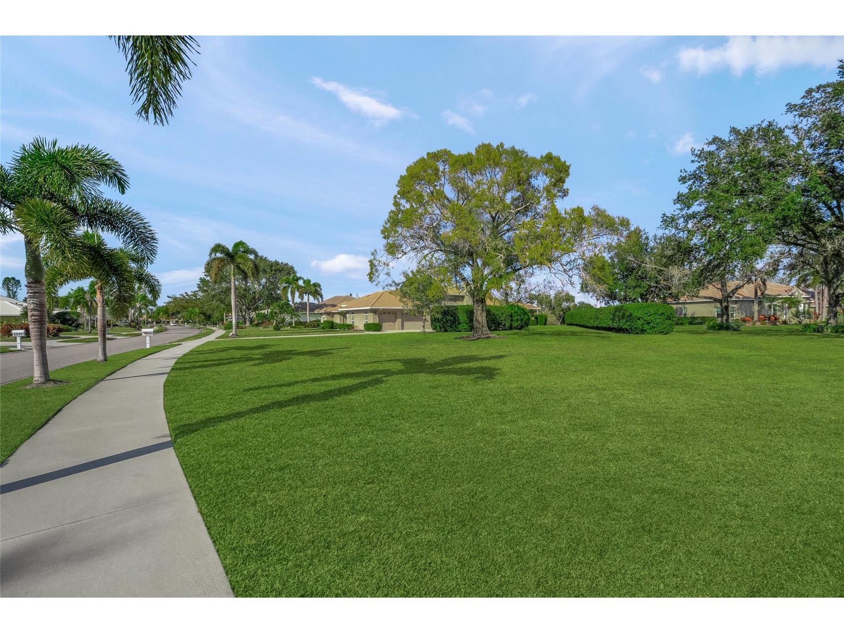 8890 Misty Creek Drive Sarasota FL 34241 A4681023 image52