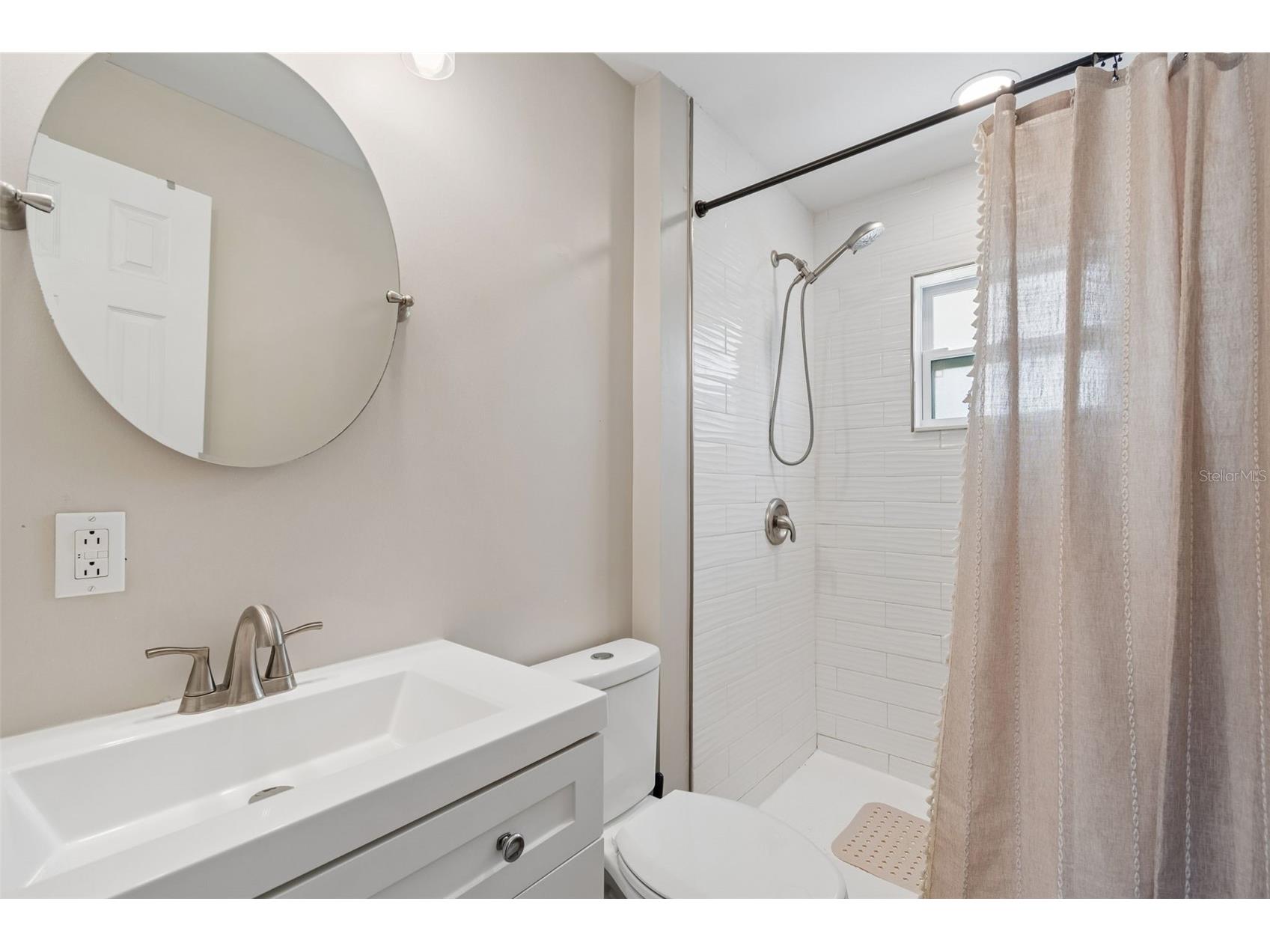 8891 85th Street Seminole FL 33777 TB8521060 image10