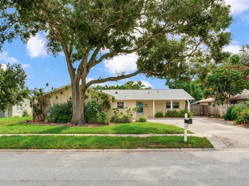 8893 118th Street Seminole FL 33772 TB8427278 image1