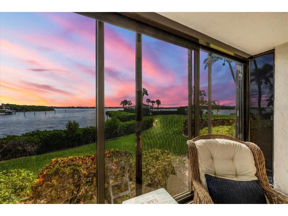 8897 Midnight Pass Road #101 Sarasota FL 34242 A4581378 image1