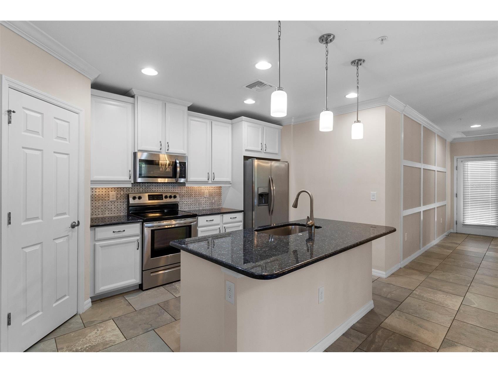 89 Navigation Circle Osprey FL 34229 A4694435 image12