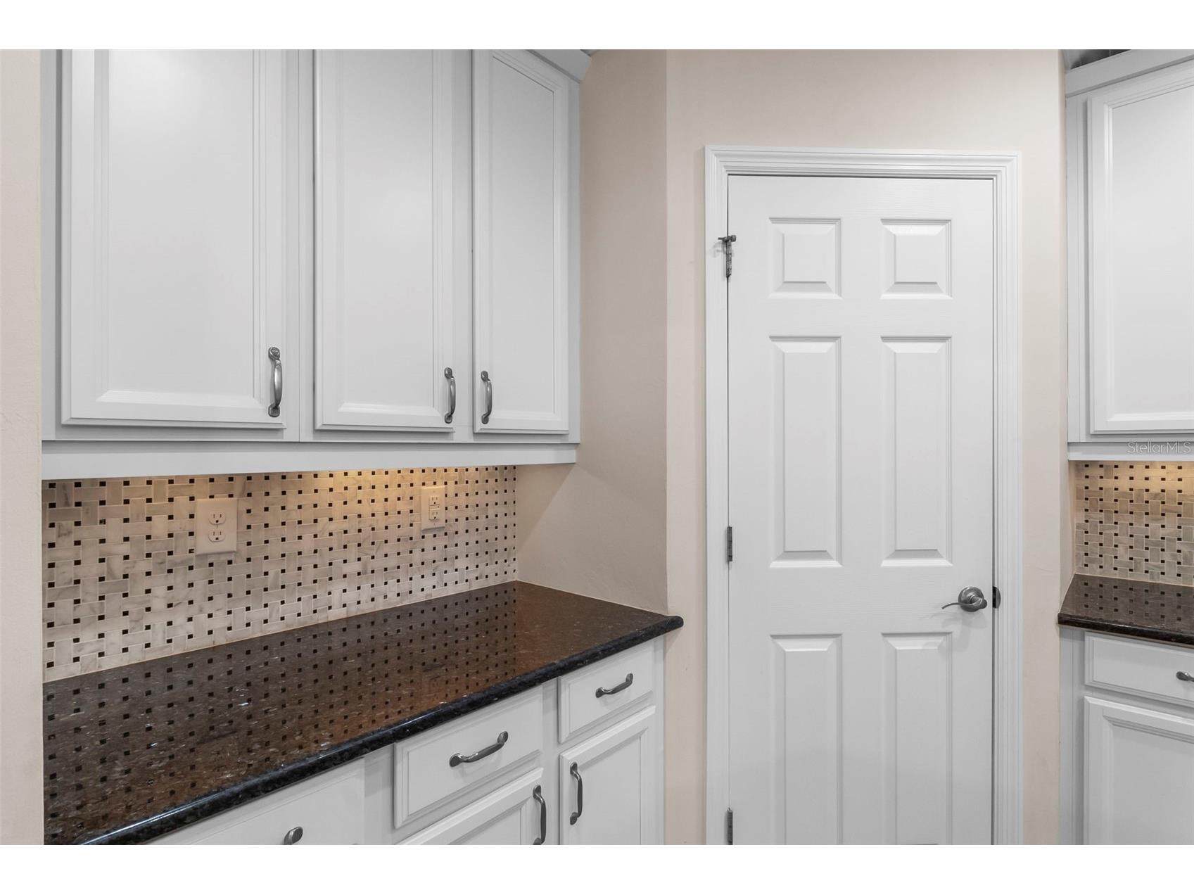 89 Navigation Circle Osprey FL 34229 A4694435 image17